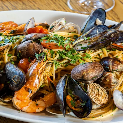 Κόλλιας Ψαράκια και Θαλασσινά