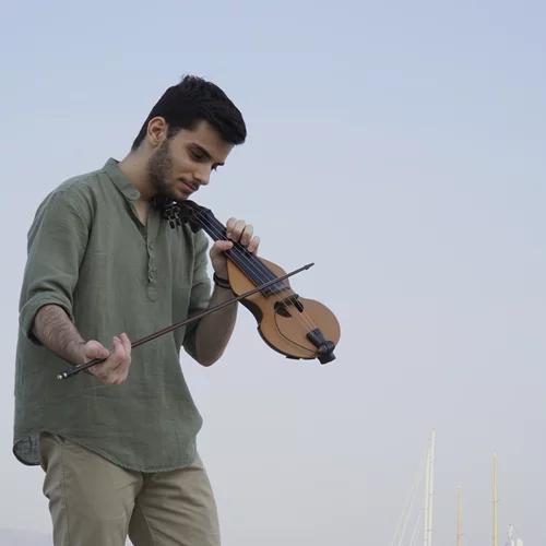 Ο Αντώνης Δαράκης ανεβαίνει στο "HolyWood Stage"