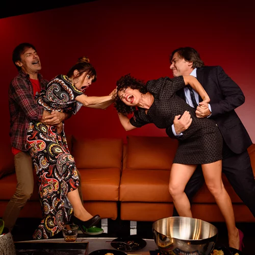 Updated | Πέντε θεατρικές παραστάσεις που κατεβάζουν αυλαία αυτή την εβδομάδα