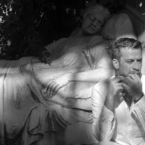 Μονόλογο για τον Γιαννούλη Χαλεπά σε Τήνο και Αθήνα