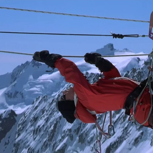 Απόψε (20/3) στην TV: περιπέτεια στις Άλπεις