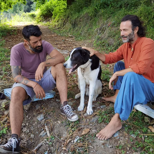 Ο Θανάσης Ευθυμιάδης μας καλεί να αγαπήσουμε τις "Ρίζες" μας