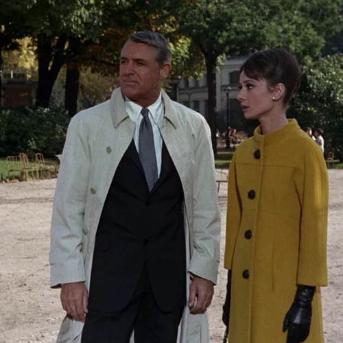 Οι Όντρεϊ Χέπμπορν και Κάρι Γκραντ μας δίνουν "Ραντεβού στο Παρίσι" στην πρώτη προβολή του HAU Movie Club για το 2025