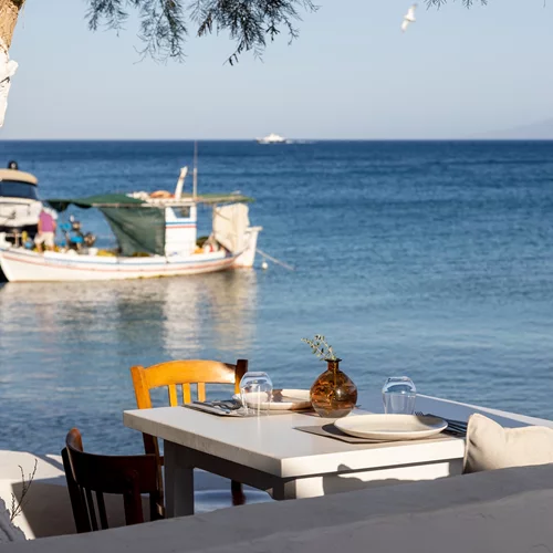 Αντίπαρος: Μια Σταχοπούτα των Κυκλάδων