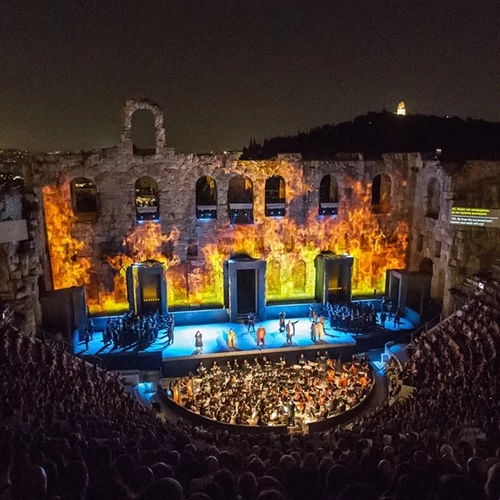 Ο Ηλίας Ανδριόπουλος μας παρασύρει σε ένα "Ταξίδι στον Ήχο και το Χρόνο"