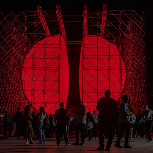 "Plasmata": Η ψηφιακή τέχνη συναντά τα μεταβαλλόμενα σώματα σε μια εντυπωσιακή έκθεση στο Πεδίον του Άρεως