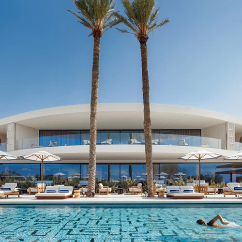 "One&Only Aesthesis": Το παραθαλάσσιο θέρετρο της Αθηναϊκής Ριβιέρας άνοιξε τις πύλες του