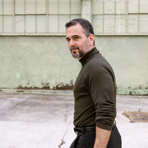 Ο Αλέξανδρος-Δράκος Κτιστάκης "συνομιλεί" με Έλληνες ποιητές στο "Half Note Jazz Club"