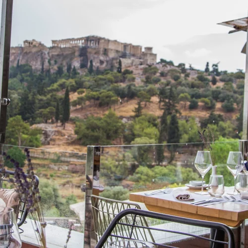 Τα Wine Dinners επιστρέφουν στο The Hill Athens
