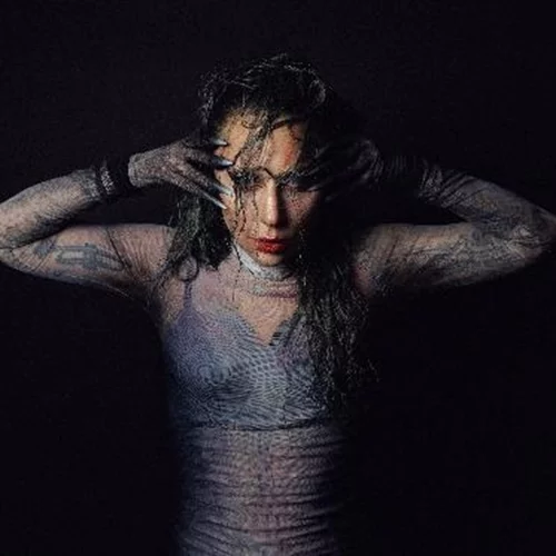 "Disease": Το νέο video clip της Lady Gaga είναι μεταδοτικό