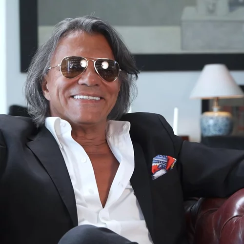 "Στο Γηροκομείο": Τrash και ποιότητα συναντιούνται (μόνο) στον Ηλία Ψινάκη