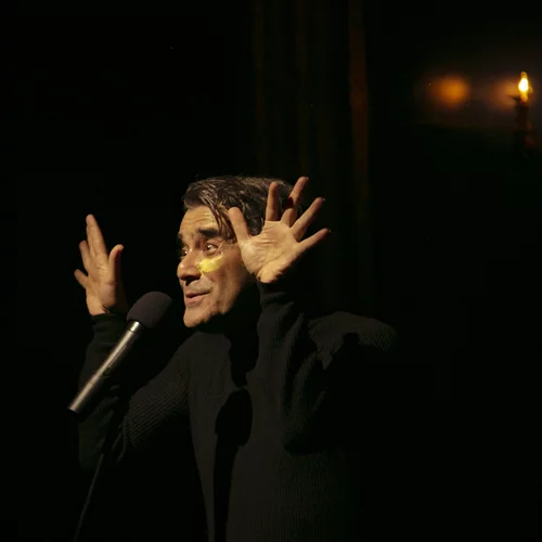 Το πολυσυζητημένο "Κόκκαλο" κατεβάζει αυλαία προσθέτοντας έξι τελευταίες παραστάσεις