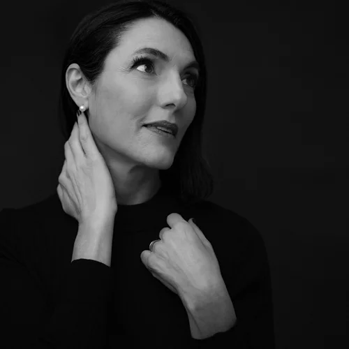 H Έλενα Μαραγκού γράφει για τα "Ελληνικά τραγούδια μη Ελλήνων συνθετών"