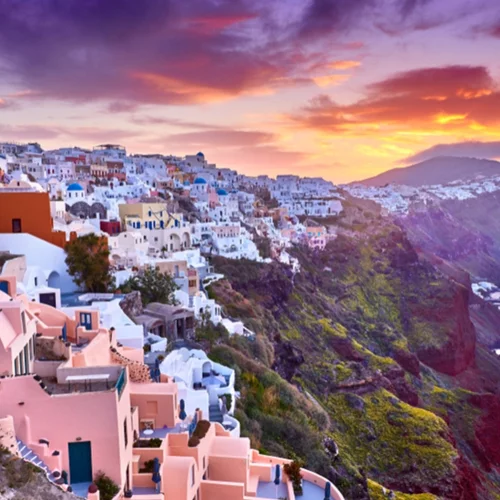 Σύννεφα στο ελληνικό τουριστικό καλοκαίρι: που οφείλεται η ανησυχία για τη σεζόν