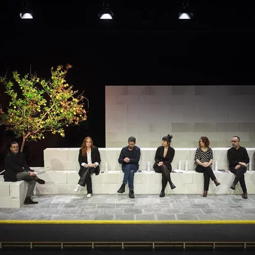 "Society Uncensored" στο Onassis Channel: Πώς απαντάμε στην κρίση της δημοκρατίας;