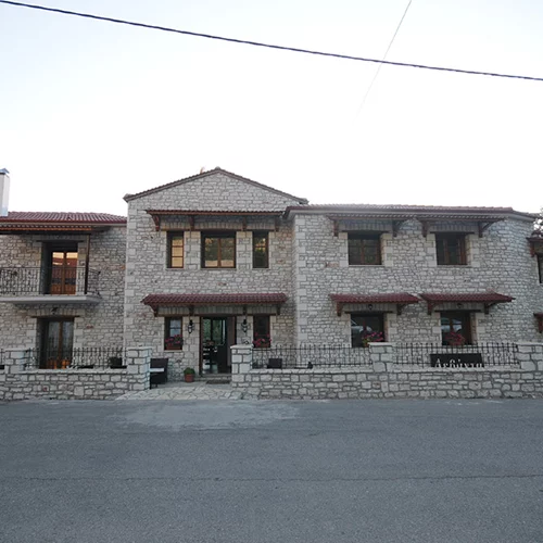 Ανοιξιάτικοι ξενώνες μέχρι € 50