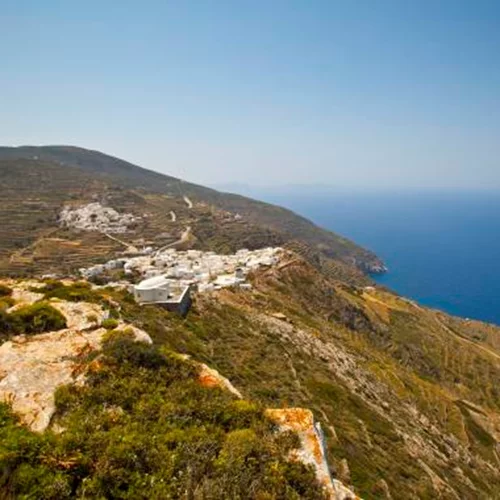 Σίκινος: ένα μικρό νησί που ξέρει να περνάει καλά