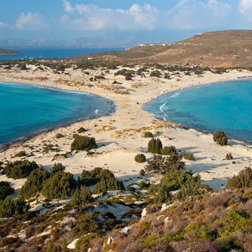 18 αφορμές για κοντινή εκδρομή στις καλύτερες παραλίες της Πελοποννήσου