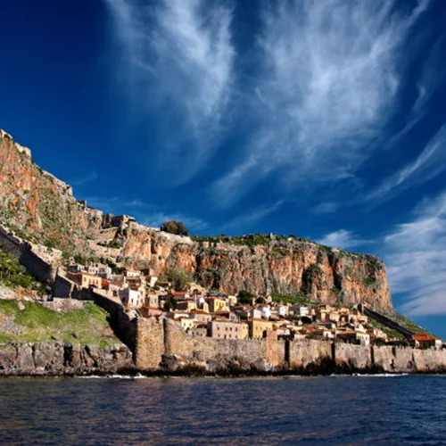 Αυτές είναι οι ωραιότερες διαδρομές με αυτοκίνητο στην Πελοπόννησο για καλοκαιρινά drives