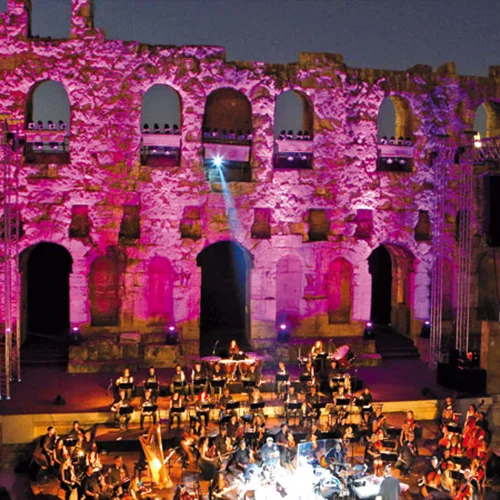 Ένα φεστιβάλ, πολλοί διευθυντές. Γιατί όχι;