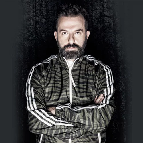 Κωνσταντίνος Ρήγος: «Ο έρωτας εξυπηρετεί την ανάγκη του ανθρώπου να πονάει»