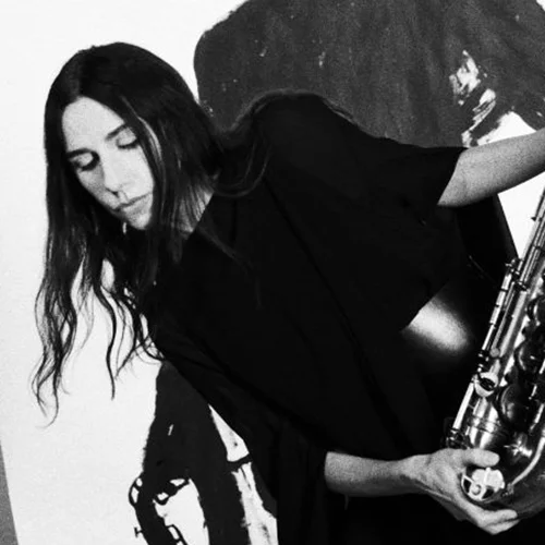Η PJ Harvey είναι το τρίτο μεγάλο όνομα του Release Athens