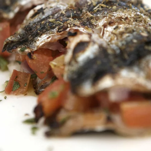 «Σαρδελάκι» κι ανοιχτή θάλασσα 