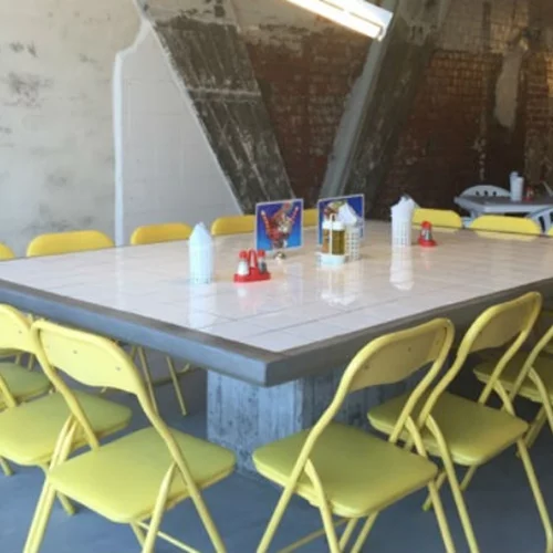 «Uberness»: Κεφτέδες και hot dog uber alles 