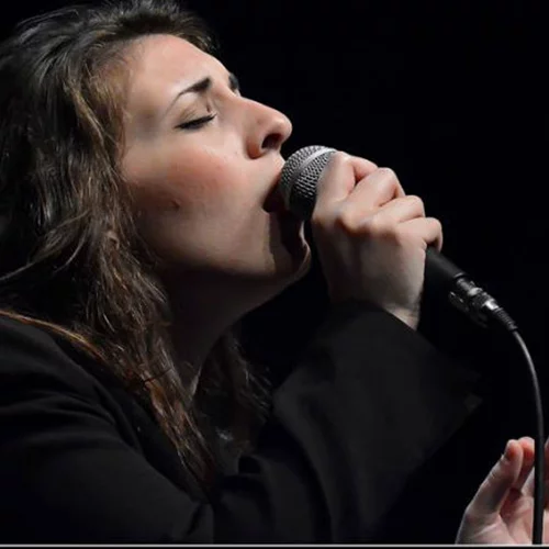 Διαμάντη Δαγιάση: μια τραγουδίστρια, πραγματικό διαμάντι!