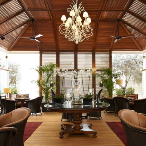 Πέμπτες με colonial αύρα στο «Alexander’s»