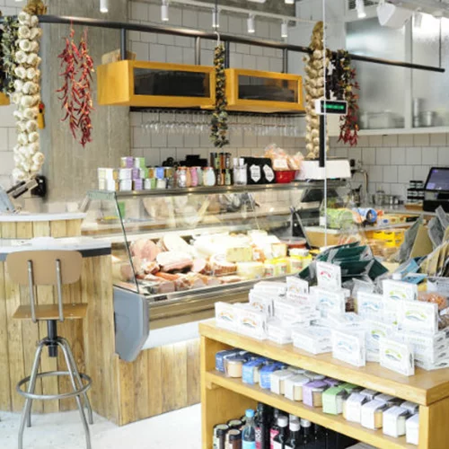 «Εrgon Athens» και στη Mητροπόλεως