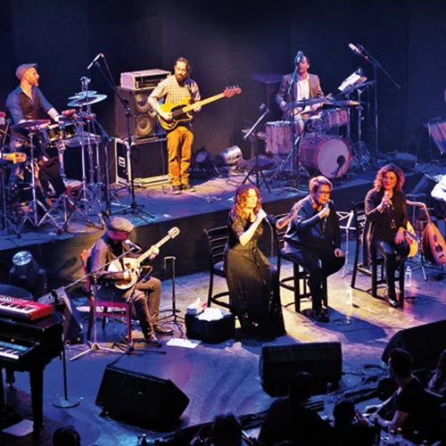 Γαλάνη, Τσαλιγοπούλου, Νέγκα: Ένα γλέντι των αισθήσεων στο Θέατρο Πέτρας