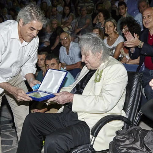 Αποθεώθηκε ο Μίκης στην έναρξη του Φεστιβάλ "Καλοκαίρι στην Αθήνα"