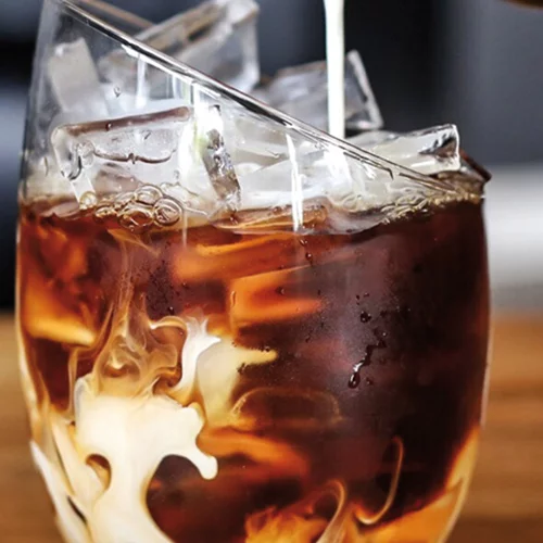 Πάμε για cupping; Η Αθήνα αγκαλιάζει το νέο κύμα του καφέ