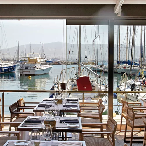 Καλοκαιρινό μεσημέρι στο «Βαρούλκο»