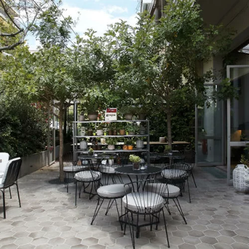 «Villa Grigio 46»: καλοκαίρι στην Αγίου Αλεξάνδρου 