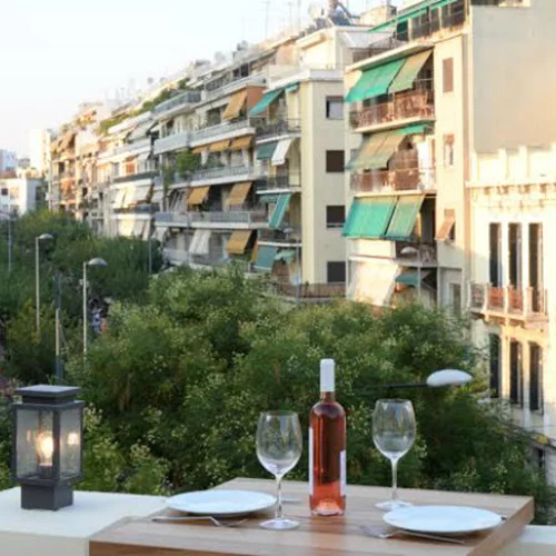 Ένα «Balcony» στη Βεϊκου