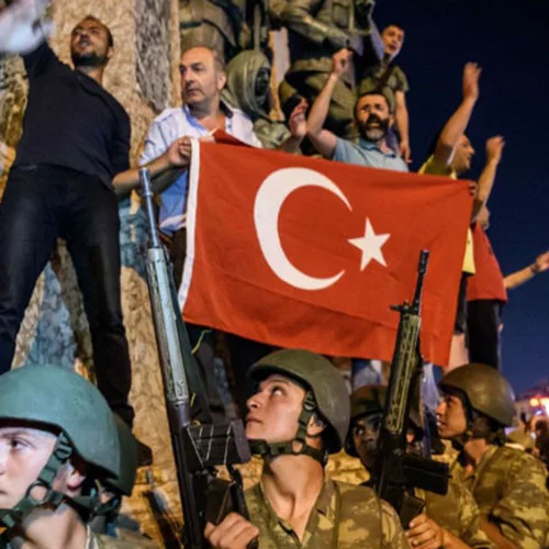 6 ειδήσεις από την ελληνική TV