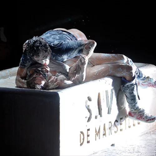 Ζούμε για να παραληρούμε (για ένα θέατρο της ήττας);