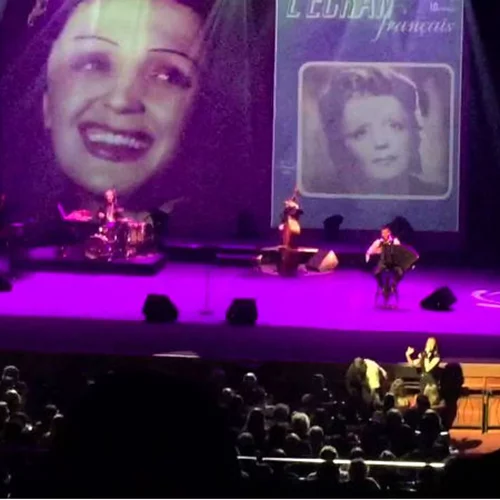 Εντίθ Πιαφ με την Αν Καρέρ στο Ηρώδειο