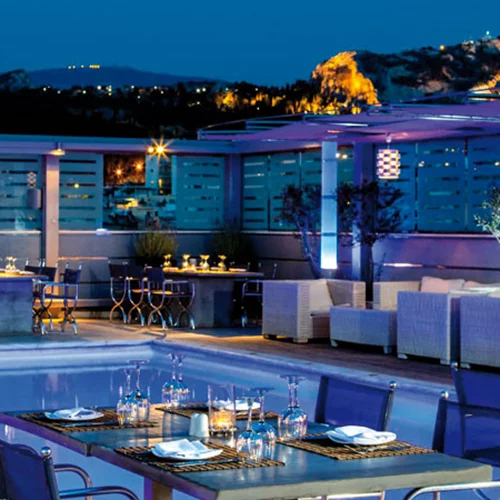 «St’Astra Blue»: «Ζωγραφιστό» σοφρίτο με θέα!