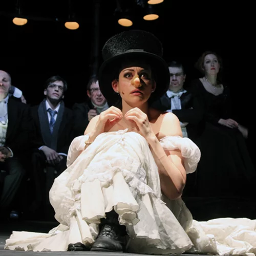 Ρωσική απόβαση στο Εθνικό Θέατρο