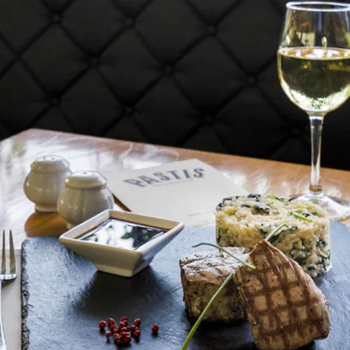 Στον αστερισμό του Hall Of Taste