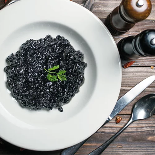 Το black food είναι το νέο μαύρο! 