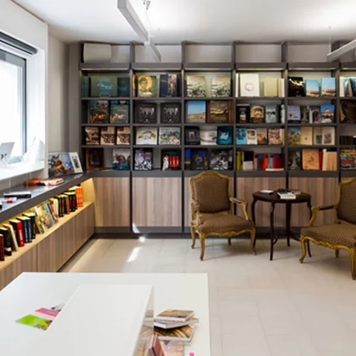 Μια ξεχωριστή μέρα στις Εκδόσεις Καπόν