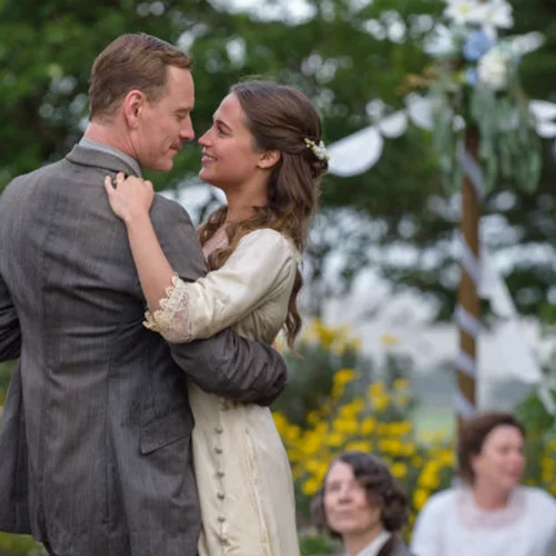 Μάικλ Φασμπέντερ - Αλίσια Βικάντερ: Οσκαρικό ζευγάρι σε πλήρη απομόνωση