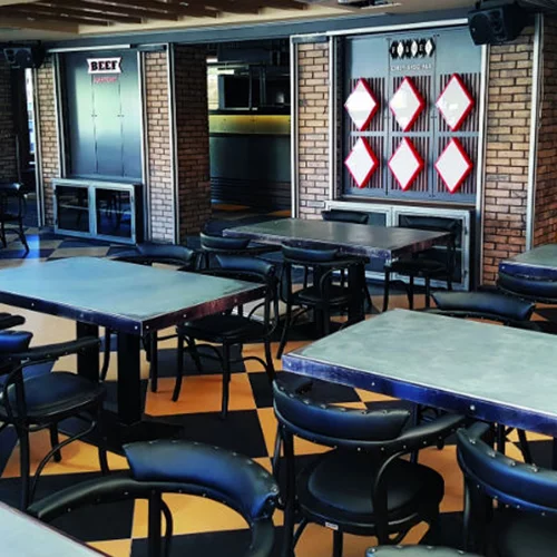 «Flames meat & wine»: φλογισμένη Βάρη