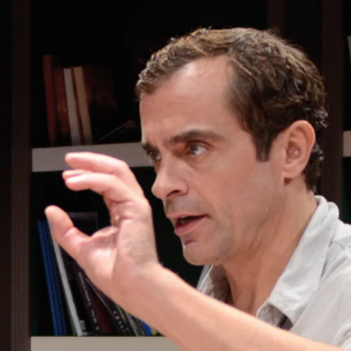 «Αύγουστος»: τα 6 πρόσωπα μιας οικογένειας