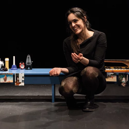 Η Χριστίνα Μαξούρη με «Δανεικά παπούτσια» 