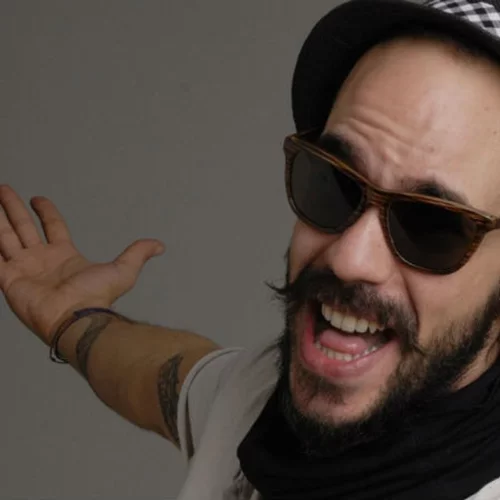 Ο Πάνος Μουζουράκης στο «Anodos»